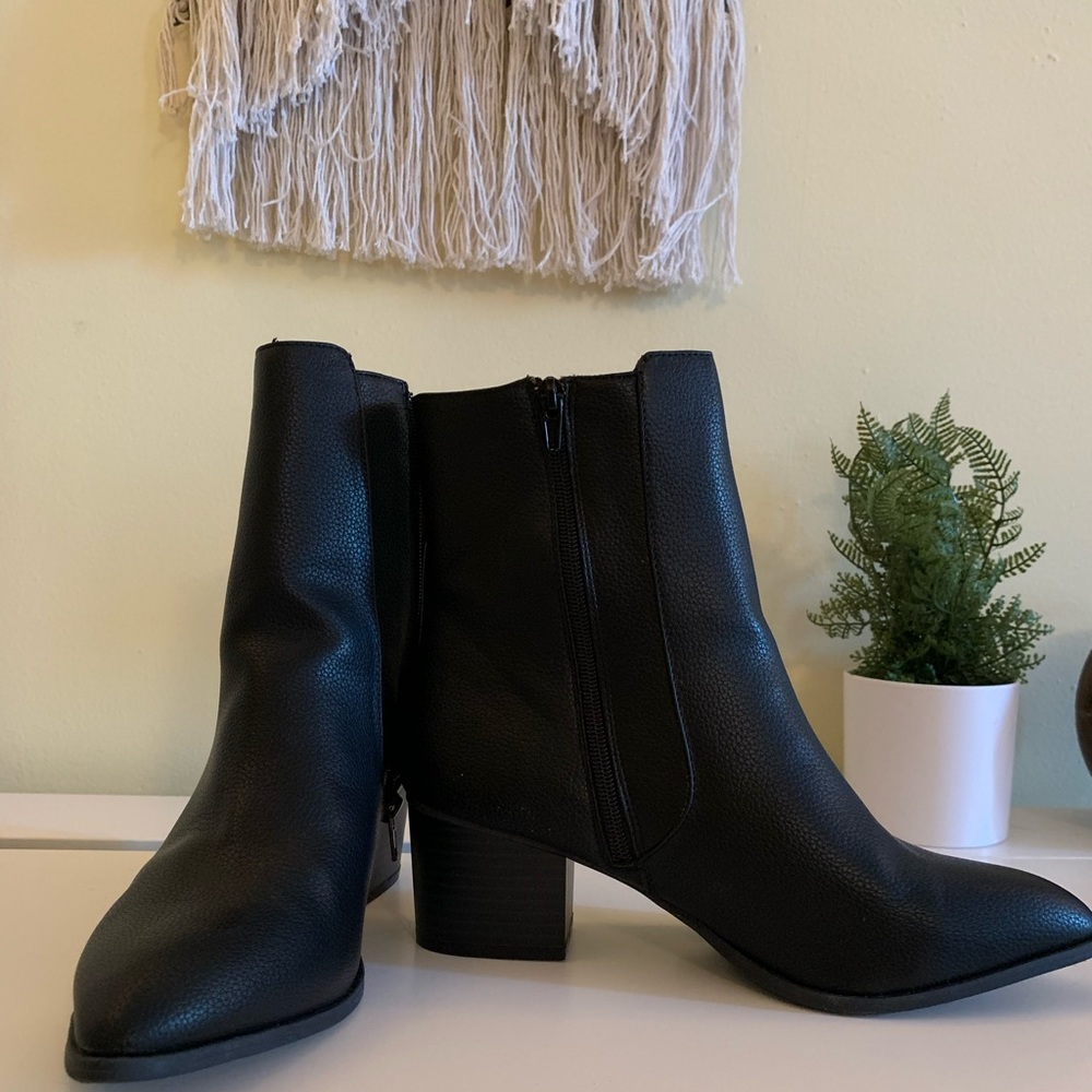 black booties! cowgirl/nyc girl/concert vibe